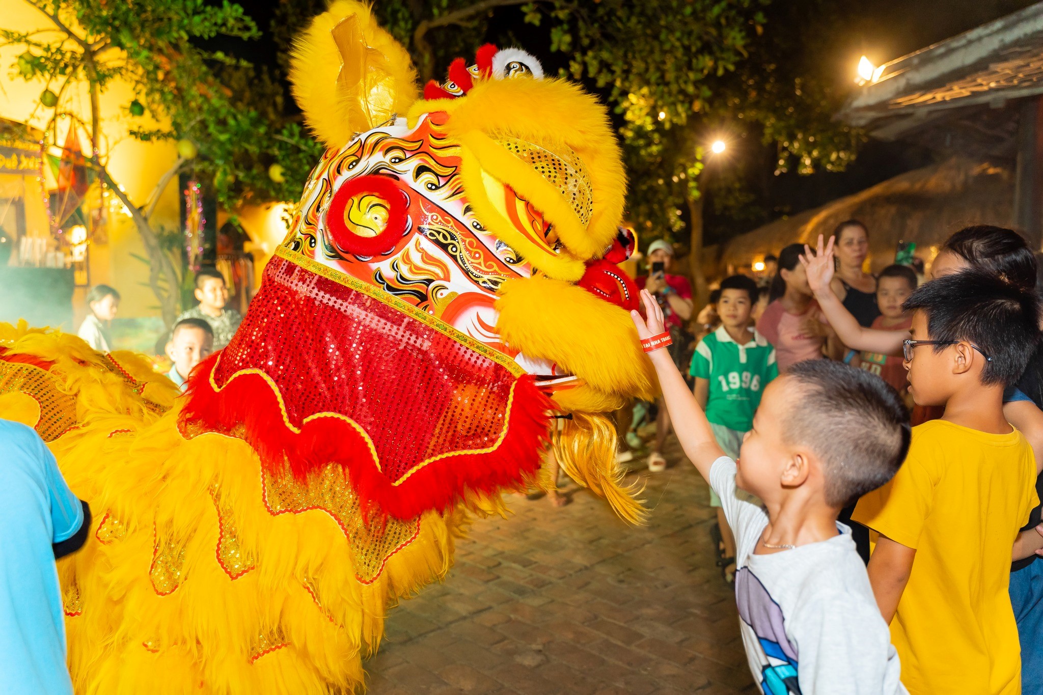 ĐÓN MÙA TRĂNG ĐÁNG NHỚ VỚI CÁC ĐỊA ĐIỂM VUI CHƠI TRUNG THU 2025 TẠI NHA TRANG